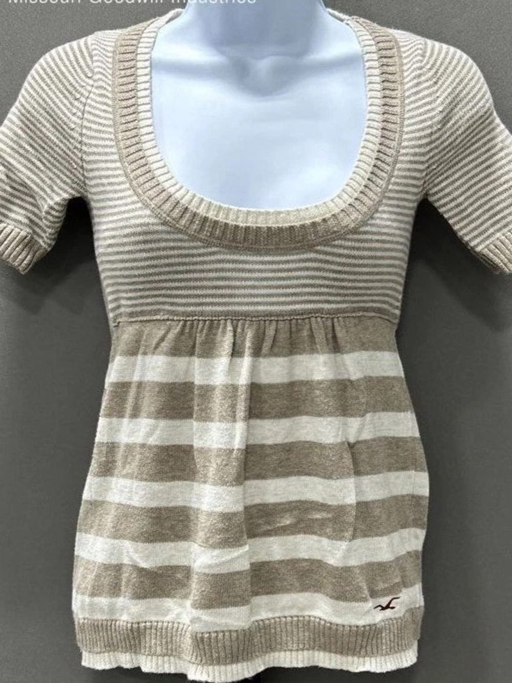 Vintage Hollister Grey Striped Scoop Neck Babydoll Top